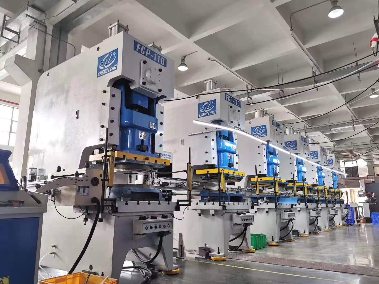 FCP系列開式單曲軸壓力機(jī)